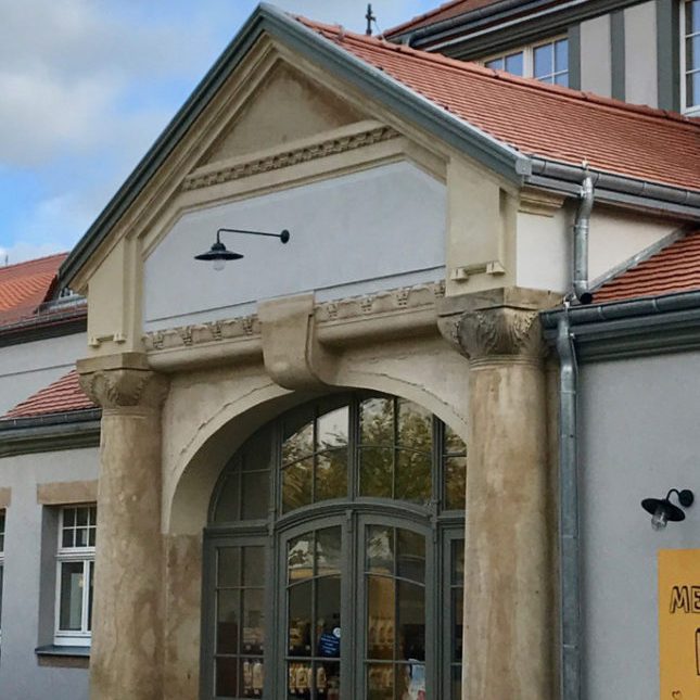 Bolich lantern above the station portal, Dresden-Klotzsche